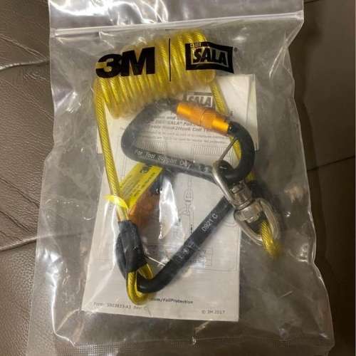 ( 全新 ) 3M 157.5 公分拉伸掛繩,附旋轉登山扣