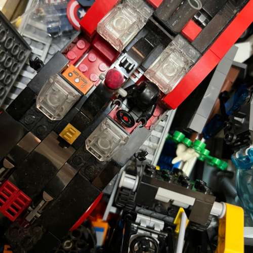物超所值 Lego 大量不同款式車、以及原有超多人仔 ，雷神、美國隊長等等看不清人仔...