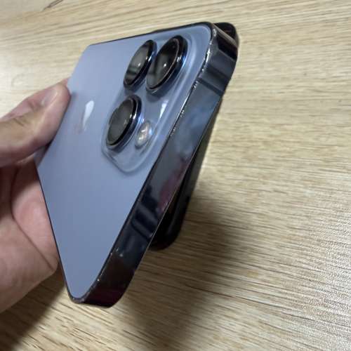 iPhone 13pro 256gb,港行雙卡，電池健康度81、邊框有花，所有功能正常！有Mon貼有...
