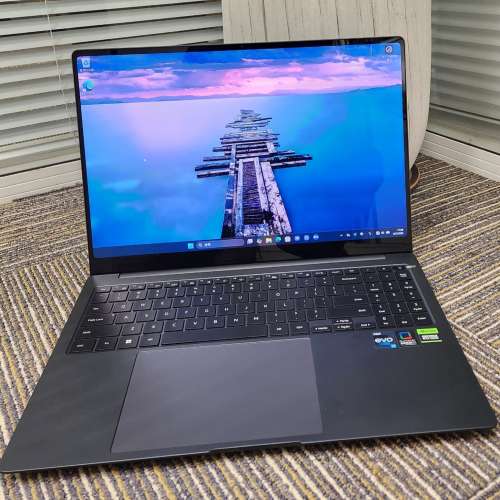 Samsung Book 3 Ultra i9 13代 32GB+1TB