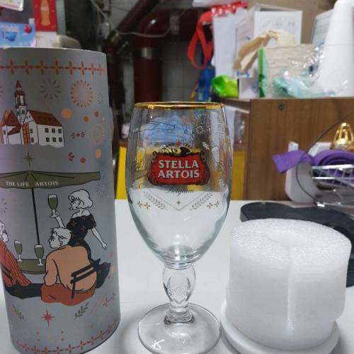 Stella Artois的標誌酒杯