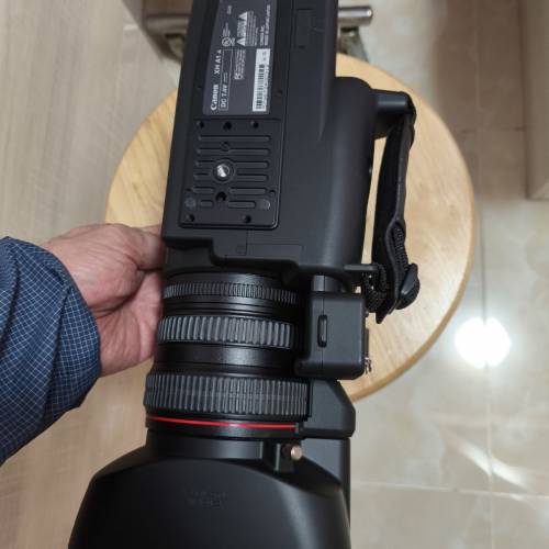 數碼摄錄機Canon  XHA1