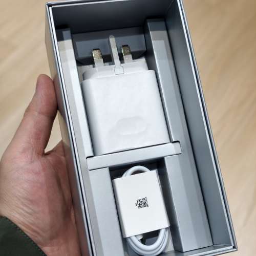 98%New！！港版行貨 Honor Magic8 Pro 16+1Tb 金色 機身無花無崩 有單有盒齊配件 ...