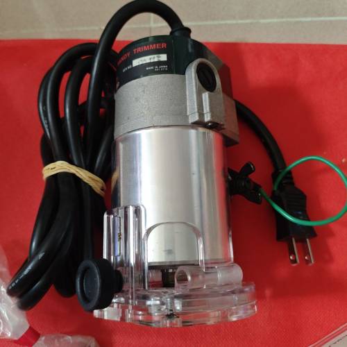 日本知名工業品牌木工手提切割修邊機(囉機)