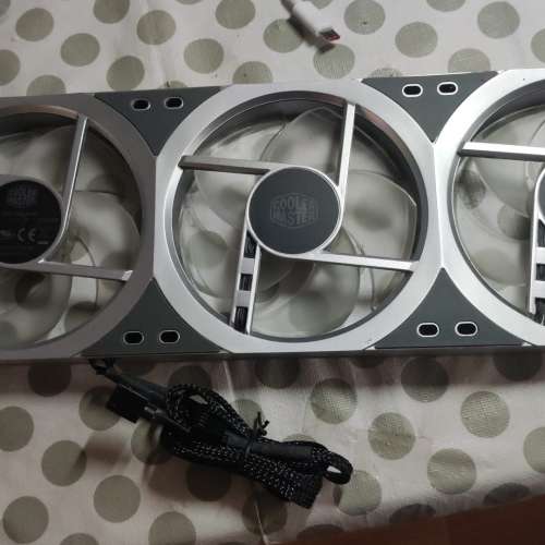 Cooler Master  (ML360P) ARGB 連體12cm風扇三把