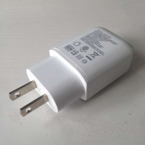 📱 LG MCS-N04WR USB Type-C Fast Adaptive Charger 5V-3A Nexus 5X USED 旅行充電...