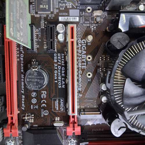 新機買入使用了3天 GA-B250M/i5 7500 CPU/8GB DDR4/1TB HDD/WiFi/Win10/機箱/火牛