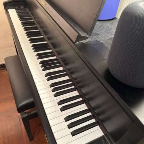 Casio GP 300 立式電鋼琴
