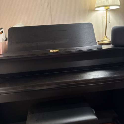 Casio GP 300 立式電鋼琴
