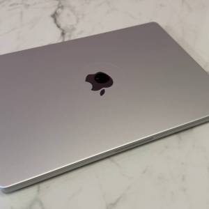 MacBook Pro 14 M1 Max 24CU GPU 32GB RAM 2TB SSD