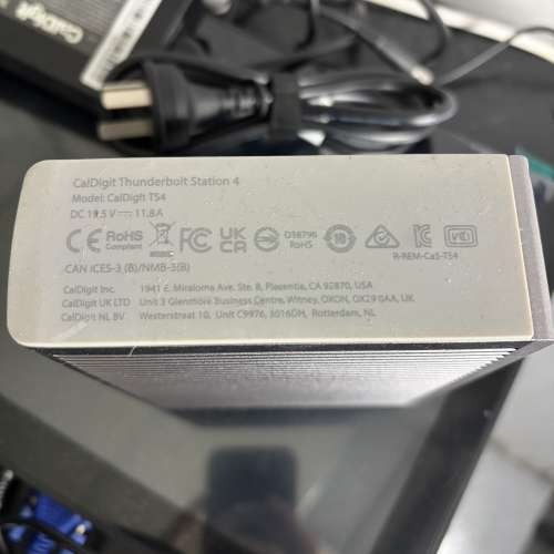 CalDigit TS4