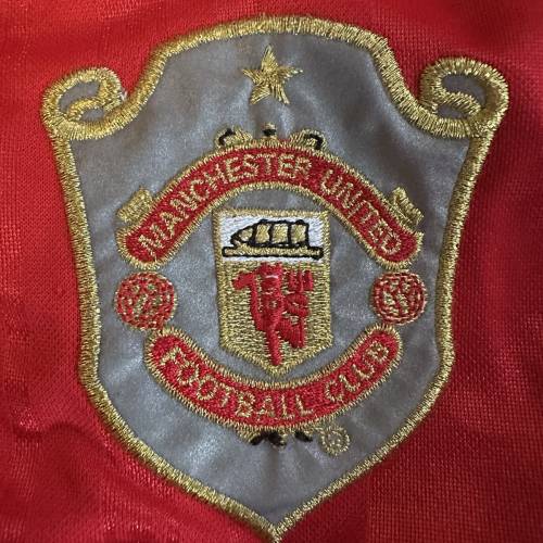 曼聯三冠王球衣