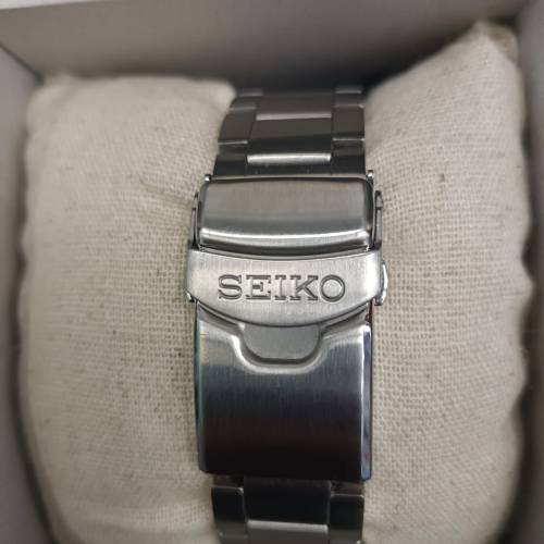 Seiko紫色錶 Seiko 5 Sports 精工錶 手錶 限量版 新加坡速遞到港 現貨  序號隨機 九...