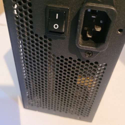 放3隻牛，gamemax / corsair，大陸礦龍