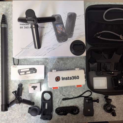 Insta360 X5 萬能套裝、行貨、全新多種原裝配件及副廠配件、 未拆包裝、未激活 (一...
