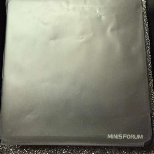 放Minisforum EliteMini UM780 XTX Mini PC 64GB Ram 2TB M.2 OcuLink