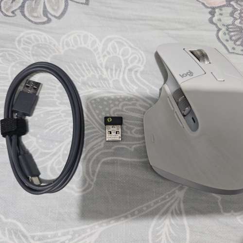 Logitech MX Master 3S 無線滑鼠 包Bolt接收器和USB線