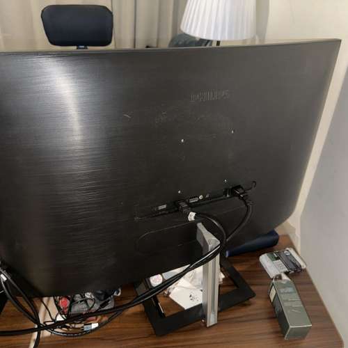 100% WORK PHILIPS 32吋曲面 超廣闊色域的曲面 LCD 顯示器 328E1