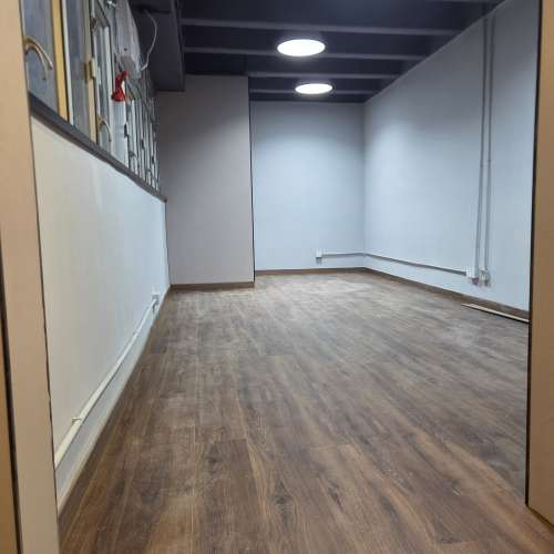 出租葵芳金龍工業中心, 全新裝修向東南山景單位