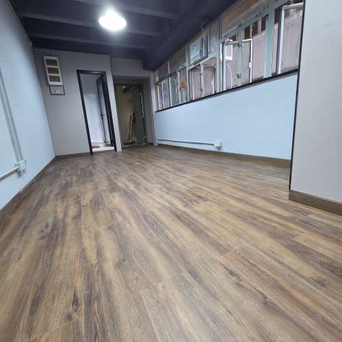 出租葵芳金龍工業中心, 全新裝修向東南山景單位