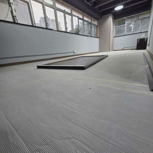 出租葵芳金龍工業中心, 全新裝修向東南山景單位