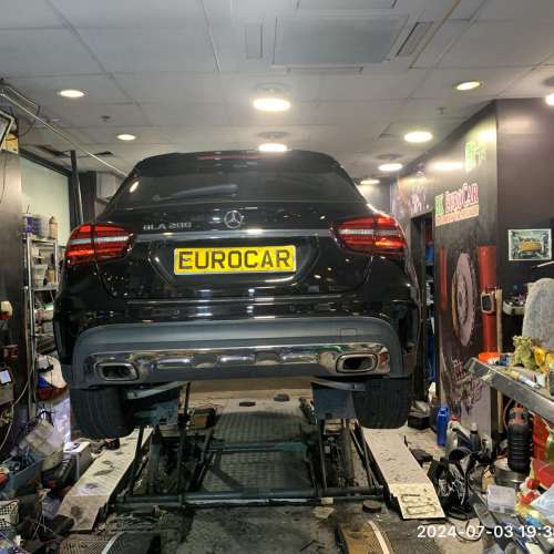 Benz 平治  修理漏水  平治更換水泵節溫器水膽