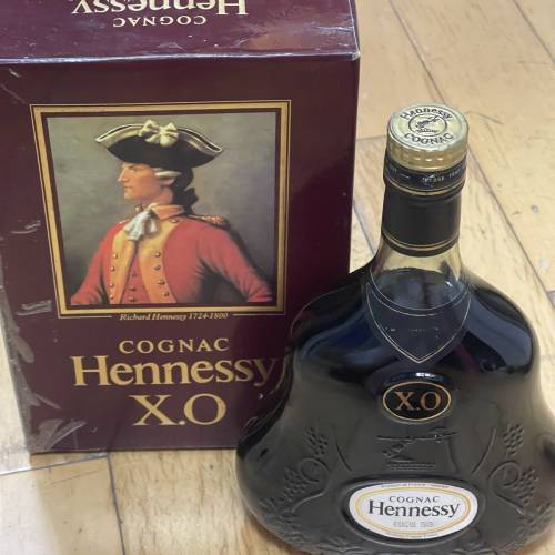 舊裝 金頭 Hennessy XO 750ml  $2800
