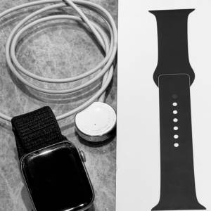 Apple Watch Series 4 (GPS+Cellular) (SS) 44MM - (with Charger *NEW*  sports band
