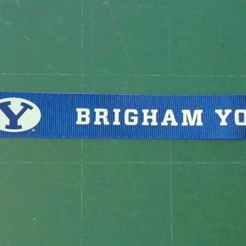品名：楊百翰大學（BYU）鑰匙扣掛繩
顏色：藍色布料，白色印字「BRIGHAM YO」及白色...