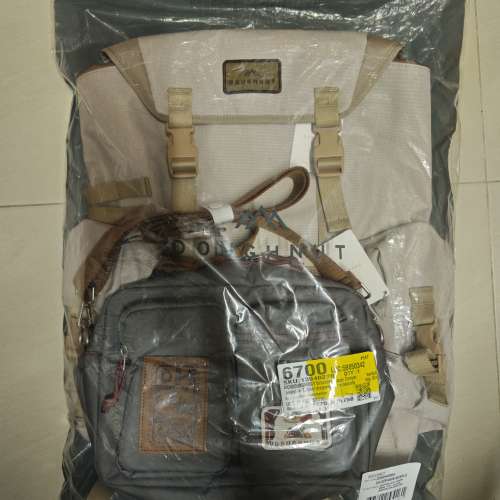 Doughnut Grounder Happy Camper 背包 (象牙) + Satchel dreamworker 斜背包 (灰色)