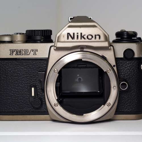 Nikon FM2/T Titanium｜測光準｜seals 無粉化｜連 Nikkor 135mm f/3.5 套裝