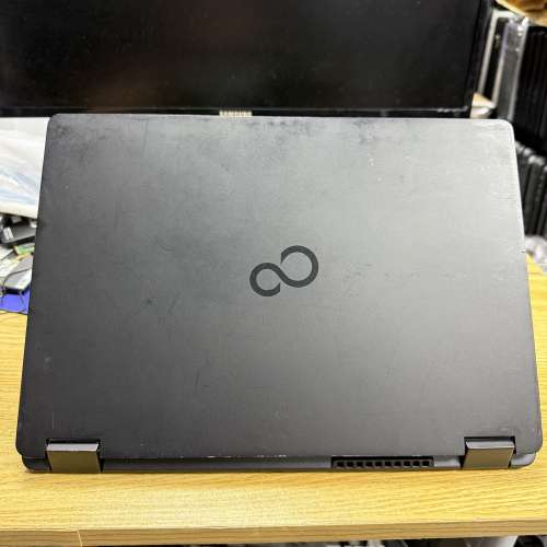 [🇯🇵日本製.360&deg; Touch] Fujitsu Lifebook P727 (Core i5 / 12.5" / Win 11 / 永...