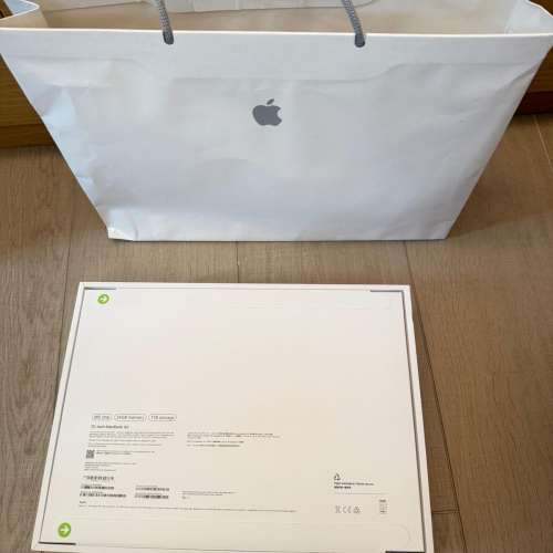 M5 13" MacBook Air 24GB ram 1TB  storage 天藍色 全新未開封