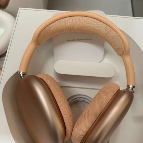 99%New Apple Airpods Max (USB-C) - Orange 保到6-7-2026