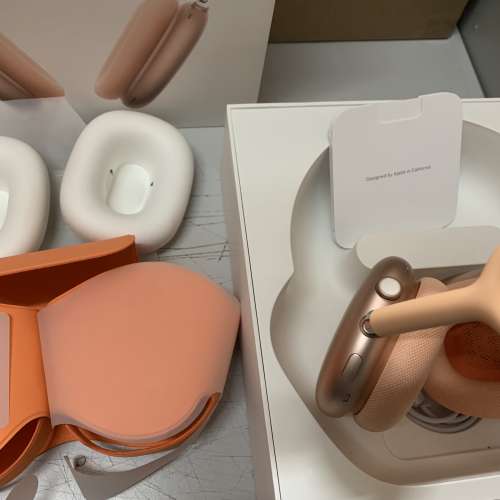 99%New Apple Airpods Max (USB-C) - Orange 保到6-7-2026