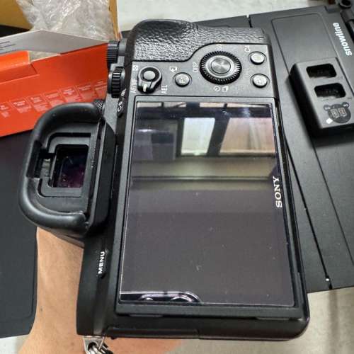 賣Sony &alpha;7m2 & 2070 f4 不散賣