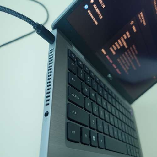 Dell latitude 7330 intel i5 1245U