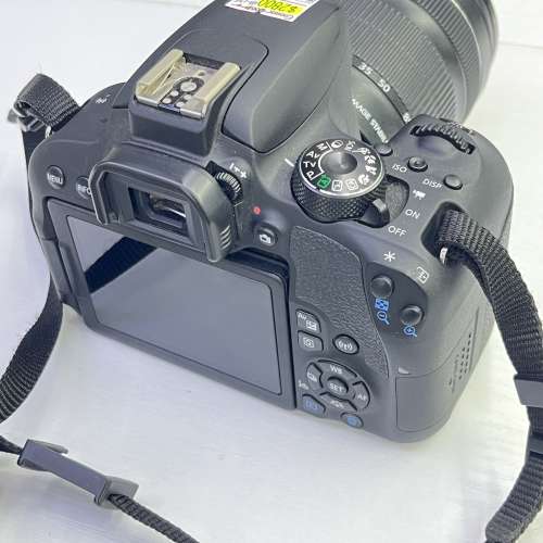 95% New Canon 800D 連 18-135mm f3.5-5.6 IS STM, 深水埗門市可購買