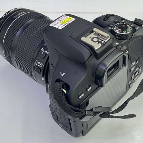 95% New Canon 800D 連 18-135mm f3.5-5.6 IS STM, 深水埗門市可購買