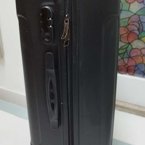 24吋黑色萬向輪旅行箱喼25kg all direction luggage suitcase