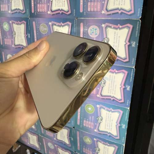 iPhone 13pro 256gb,港行雙卡極新，完美冇花，冇修冇拆，所有原裝，所有功能正常！