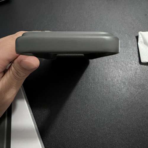 Beats iPhone 17 Pro MagSafe 護殼 (兼容相機控制功能) &mdash; 花崗石灰色