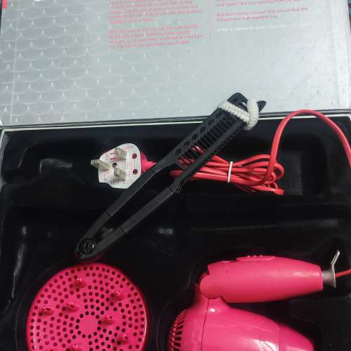 Amika Hot Pink Trio 風筒（ 擺多過用， 手柄有少少黐立立）