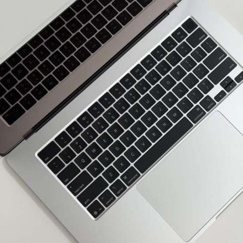 使用不到1個月Apple MacBook Air 13吋 M4 16GB 256GB sky blue