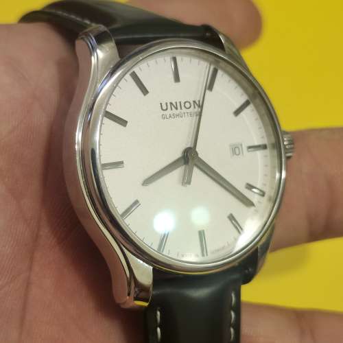 Union Glash&uuml;tte(宇聯表), 具體型號為 Viro Date自動機械 手錶