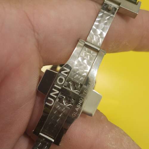 Union Glash&uuml;tte(宇聯表), 具體型號為 Viro Date自動機械 手錶