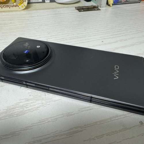 Vivo x fold 5 港行 16+512 xfold  兩實體sim +esim, 16+512 剩機