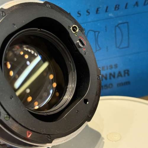 Hasselblad Carl Zeiss Sonnar 150mm F4 C silver Lens with hood and box