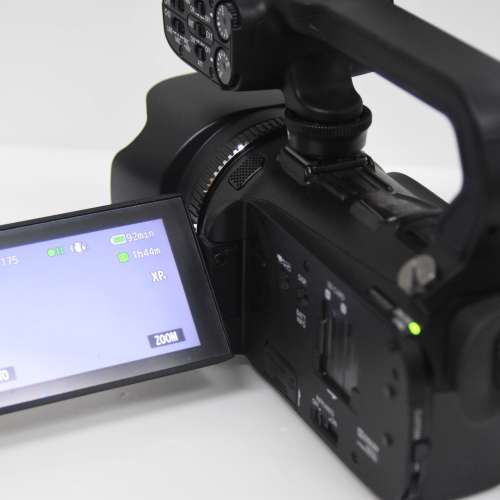Canon XA10
