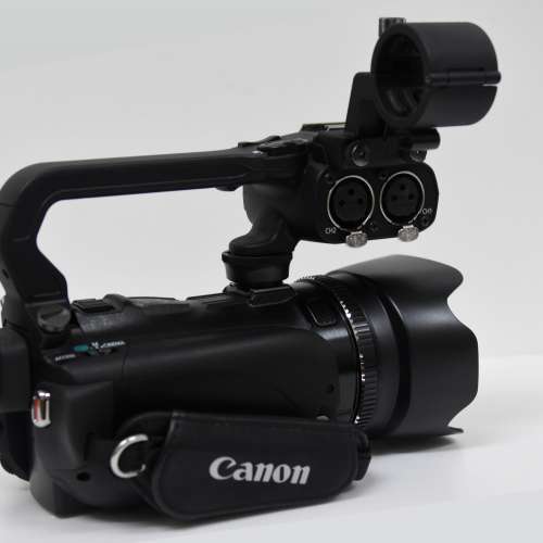 Canon XA10